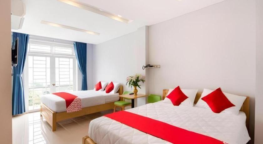 Oyo 90936 Hotel Manjoi Inn Ипох Екстериор снимка