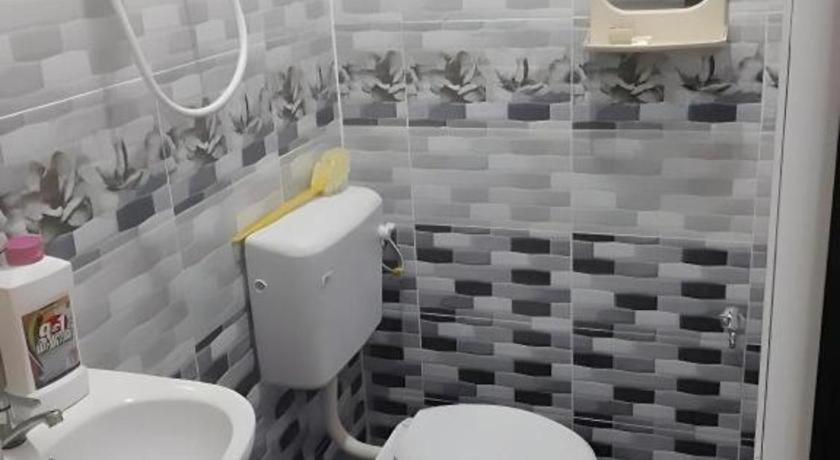 Oyo 90936 Hotel Manjoi Inn Ипох Екстериор снимка