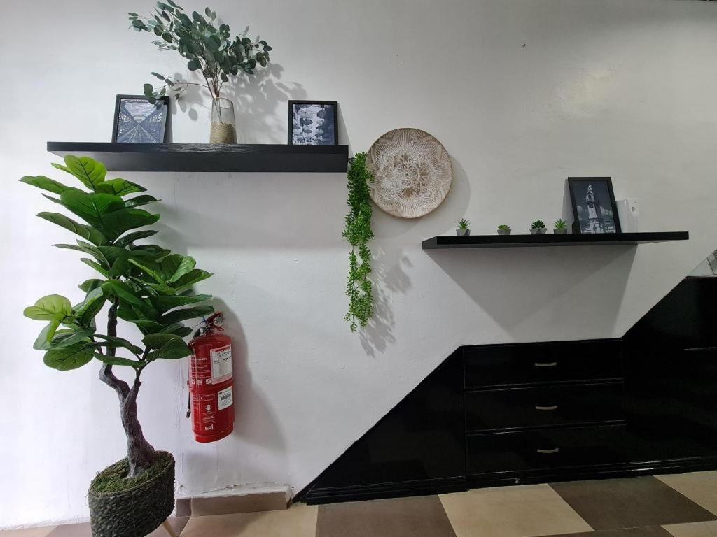Oyo 90936 Hotel Manjoi Inn Ипох Екстериор снимка